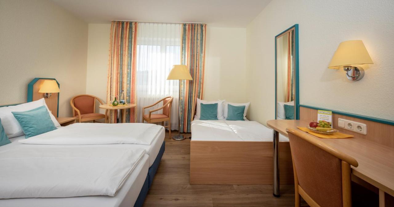 Hotel Am Wiesenweg L 24H Check-In Hausen  Dış mekan fotoğraf