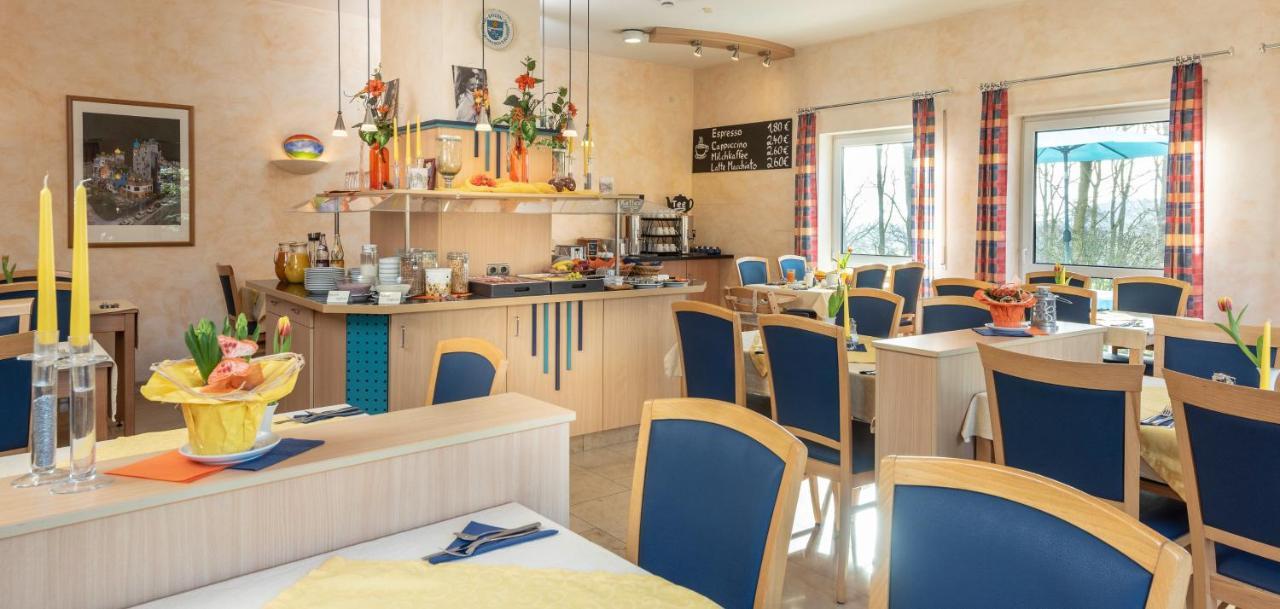 Hotel Am Wiesenweg L 24H Check-In Hausen  Dış mekan fotoğraf